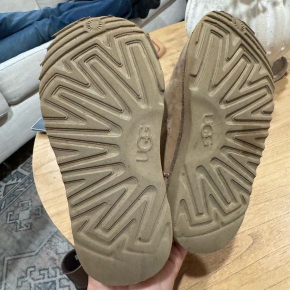 Ugg short boot - Picture 2 of 3